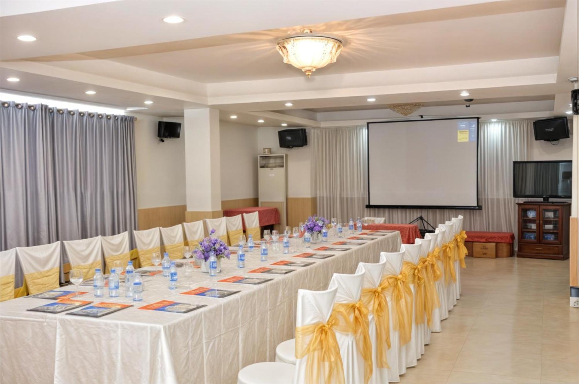 Cct Luxury Hotel Нячанг Экстерьер фото